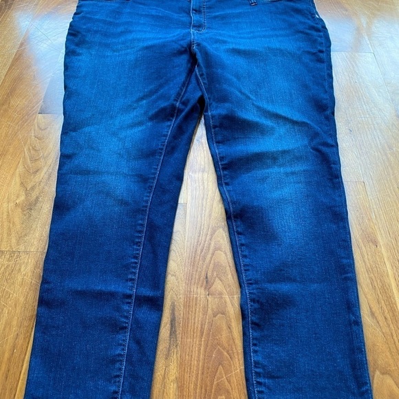 Madewell 9" Mid Rise Plus Size Skinny Jeans - Picture 6 of 11